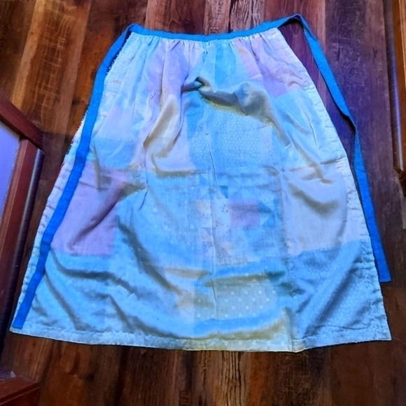 Handmade Patchwork Apron back is solid long length - Picture 6 of 8